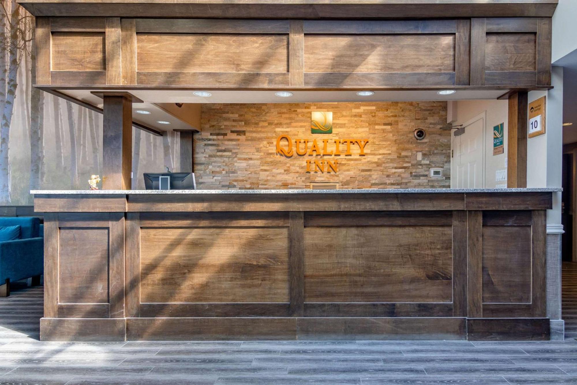 Quality Inn Камлупс Экстерьер фото